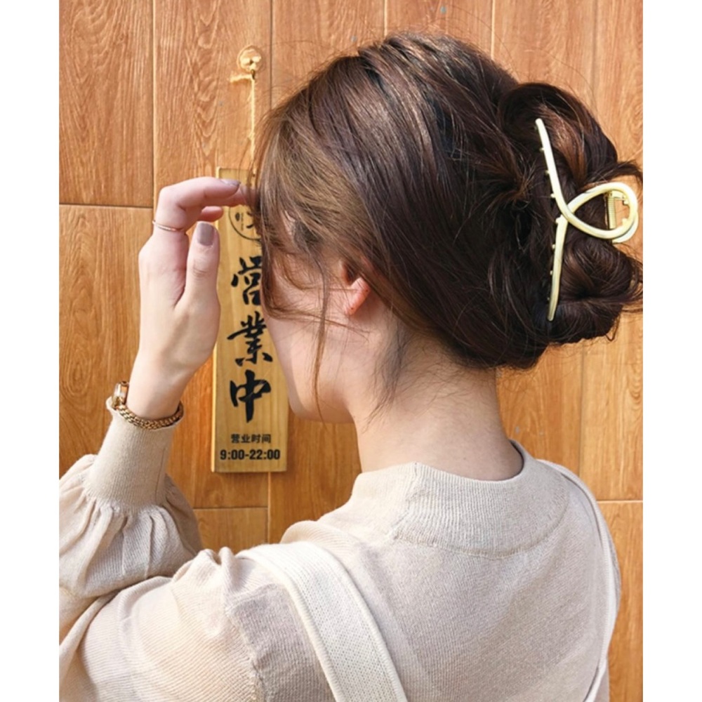 Women metal hair claw